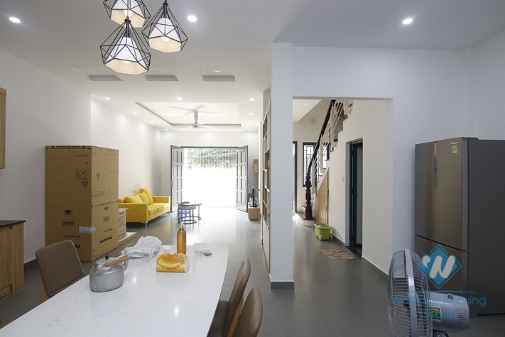 Nice and clean house for rent in Ngoc Thuy, Long Bien district, Ha Noi